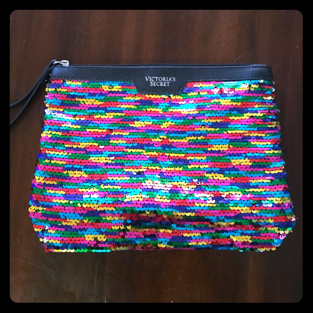 Victoria’s Secret Zip Hand Bag